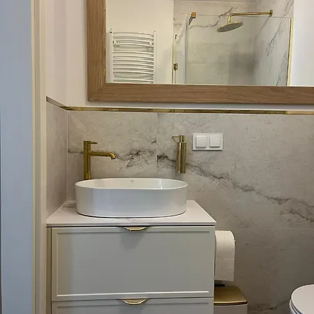 Lesna Przystan Kazub Nr 11 *