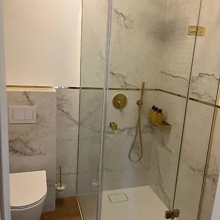 Lesna Przystan Kazub Nr 11 *