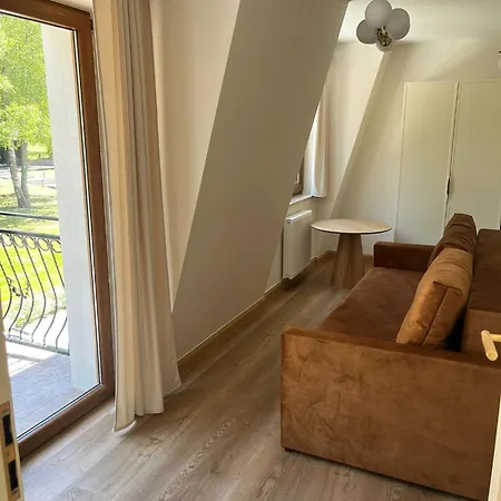 Lesna Przystan Kazub Nr 11 * Cieciorka
