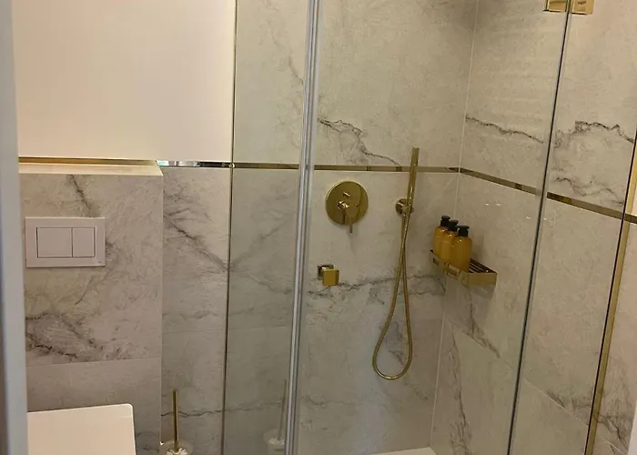 Lesna Przystan Kazub Nr 11 *